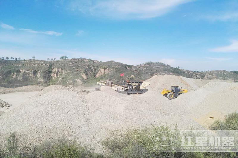 石灰石破碎生產(chǎn)現(xiàn)場實(shí)拍