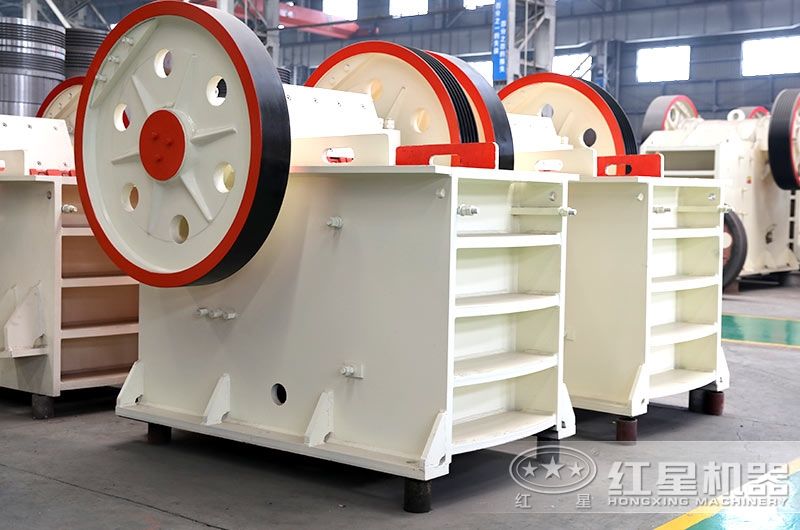 礦石鄂破機(jī)結(jié)構(gòu)簡單，破碎力強(qiáng)